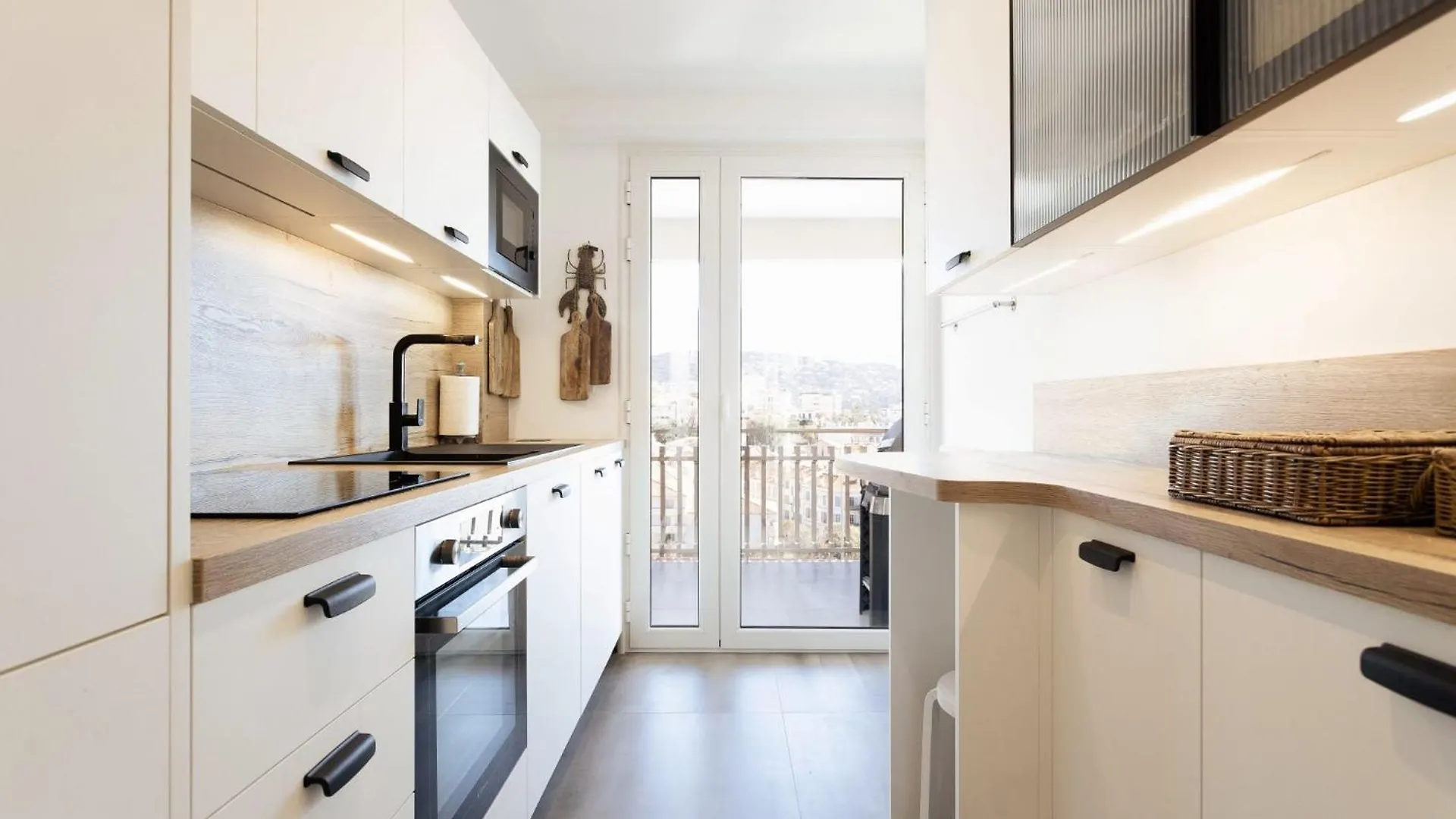 L'Escale - Palace View Home With Terrace كان 0*,  فرنسا